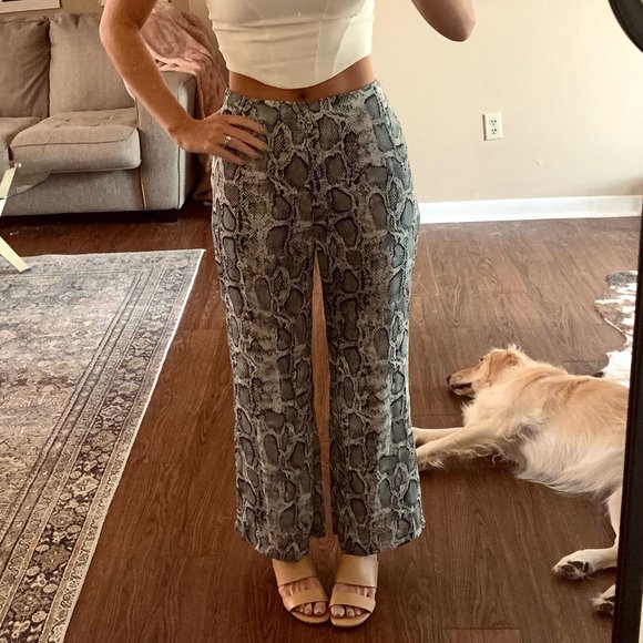 Superdown Abril Wide Leg Pant in Teal Snake - Picture 2 of 7